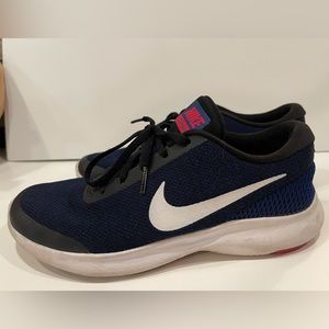 Women's Nike Flex Experience RN 7 Running Shoes | Size 8.5